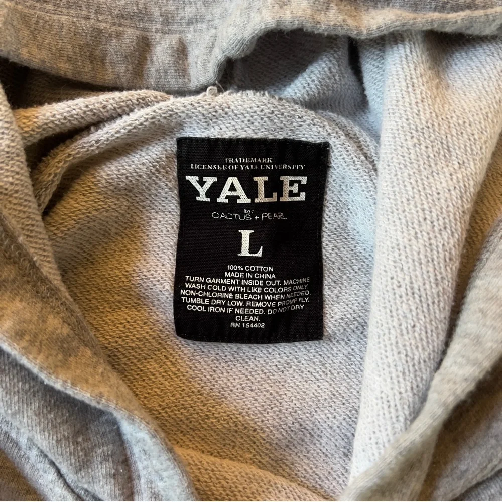 ✅ 3/$20 YALE by Cactus + Pearl Gray Hooded Sweatshirt Top Junior size L